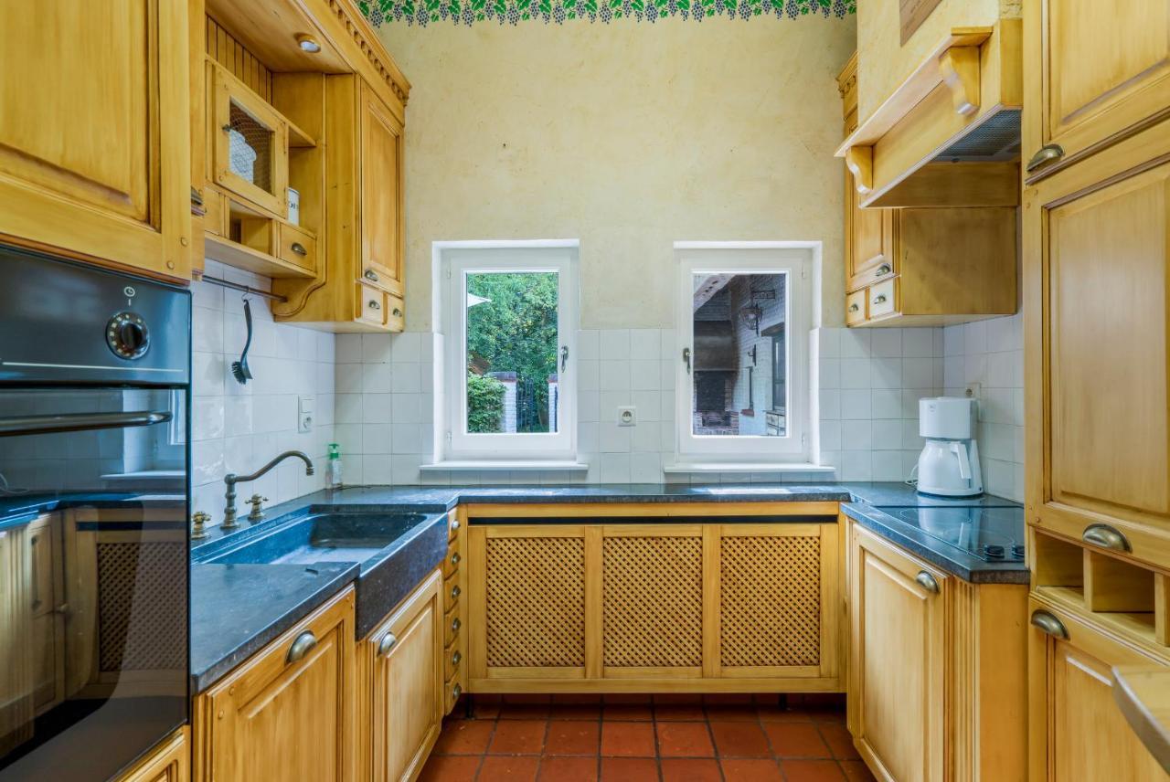 Fantastische Vakantiewoning Aan Het Bos Wingene Bagian luar foto